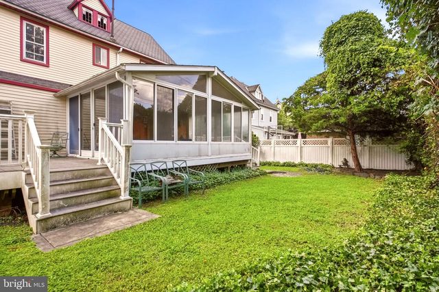 19 W HINCKLEY AVE, Ridley Park, PA 19078
