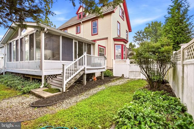 19 W HINCKLEY AVE, Ridley Park, PA 19078