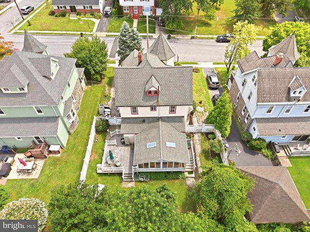 19 W HINCKLEY AVE, Ridley Park, PA 19078