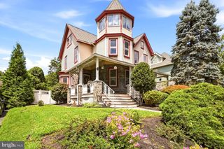 19 W HINCKLEY AVE, Ridley Park, PA 19078