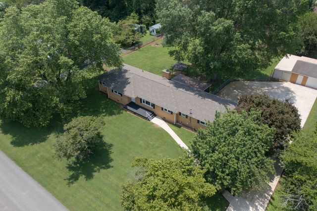 116 Elkins St, Estill Springs, TN 37330