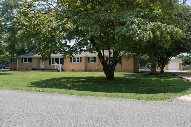 116 Elkins St, Estill Springs, TN 37330