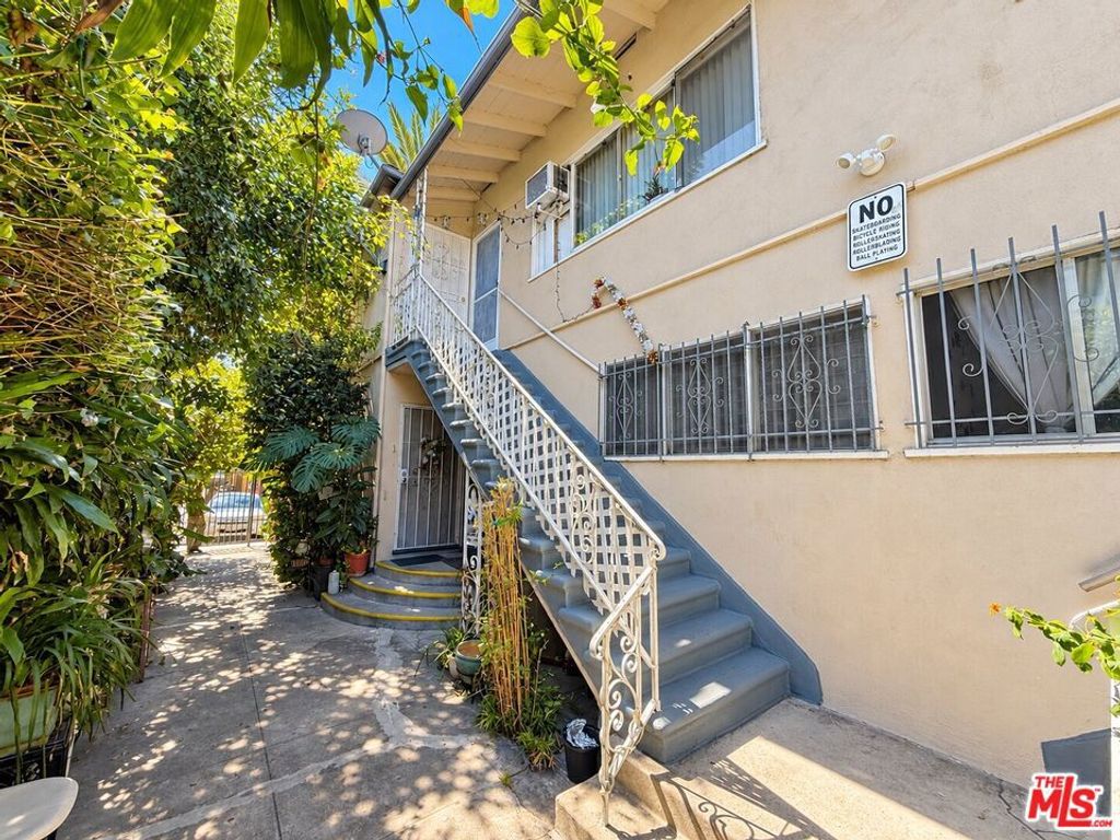 6137 Eleanor Avenue, Los Angeles, CA 90038 — photo 3
