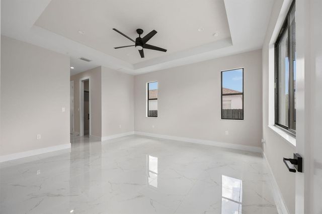2015 NW 21st Street, Cape Coral, FL 33993