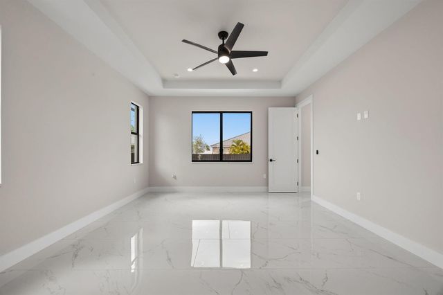 2015 NW 21st Street, Cape Coral, FL 33993