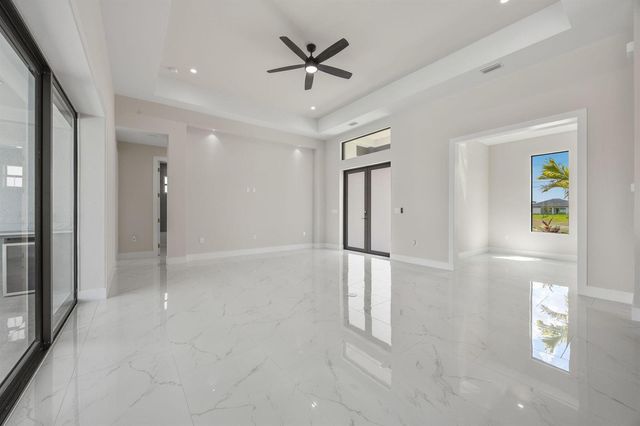 2015 NW 21st Street, Cape Coral, FL 33993