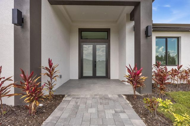 2015 NW 21st Street, Cape Coral, FL 33993