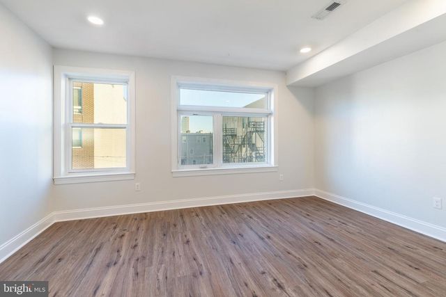 1702 N GRATZ ST, Philadelphia, PA 19121