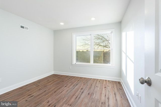 1702 N GRATZ ST, Philadelphia, PA 19121