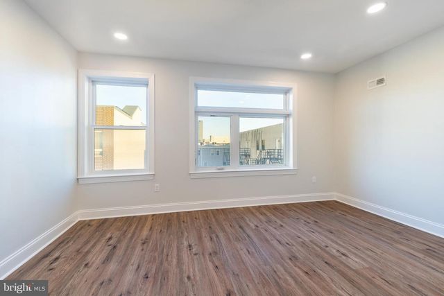 1702 N GRATZ ST, Philadelphia, PA 19121
