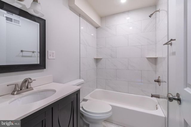 1702 N GRATZ ST, Philadelphia, PA 19121