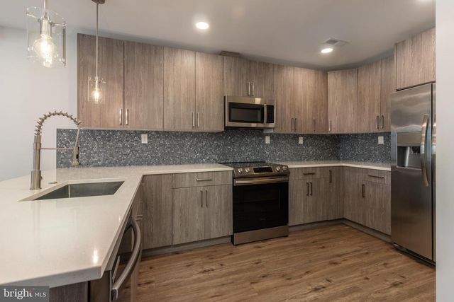 1702 N GRATZ ST, Philadelphia, PA 19121