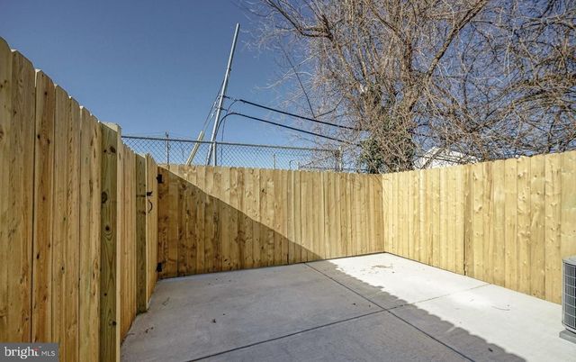 1702 N GRATZ ST, Philadelphia, PA 19121