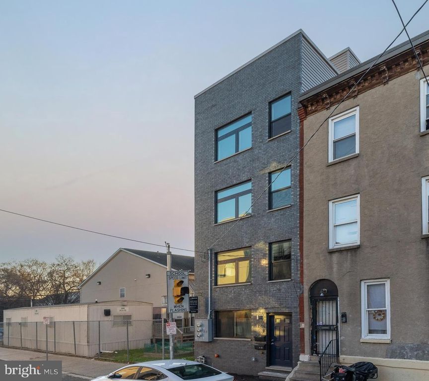 1702 N GRATZ ST, Philadelphia, PA 19121