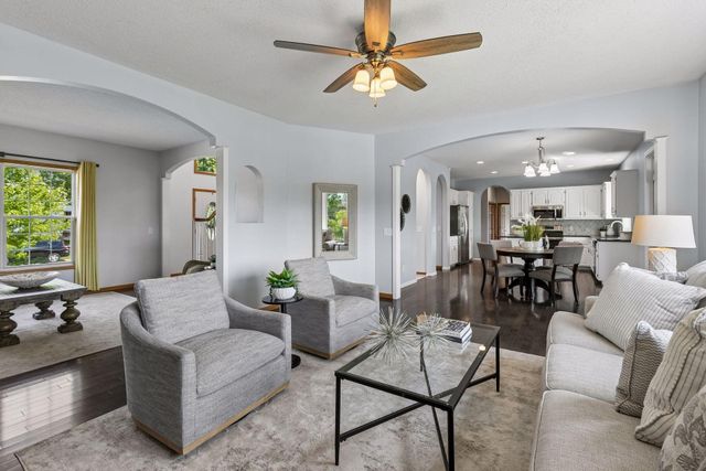 14255 Footbridge Way, Apple Valley, MN 55124