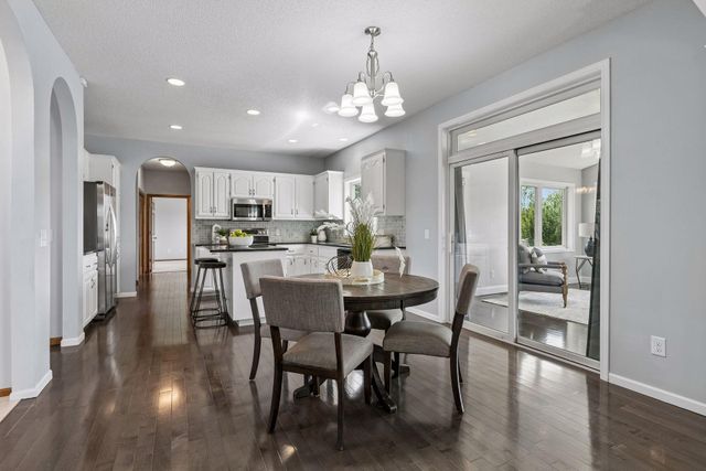 14255 Footbridge Way, Apple Valley, MN 55124
