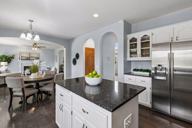 14255 Footbridge Way, Apple Valley, MN 55124