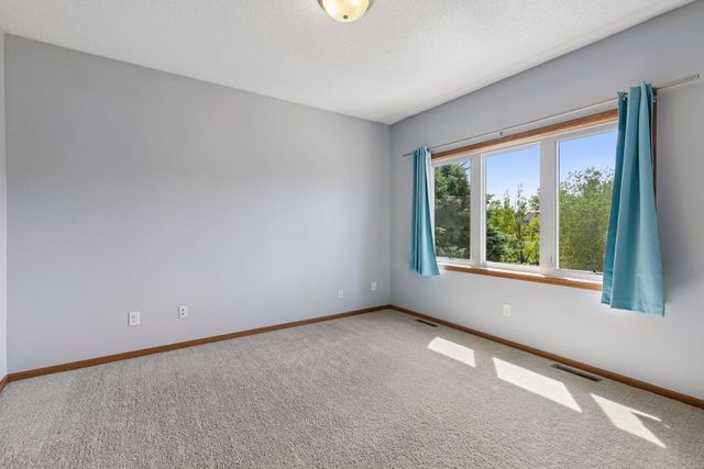 14255 Footbridge Way, Apple Valley, MN 55124