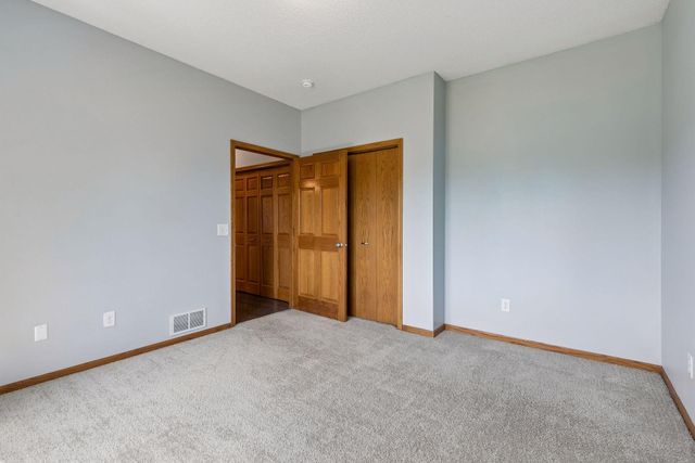 14255 Footbridge Way, Apple Valley, MN 55124