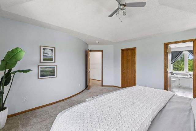 14255 Footbridge Way, Apple Valley, MN 55124
