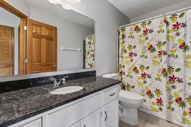 14255 Footbridge Way, Apple Valley, MN 55124