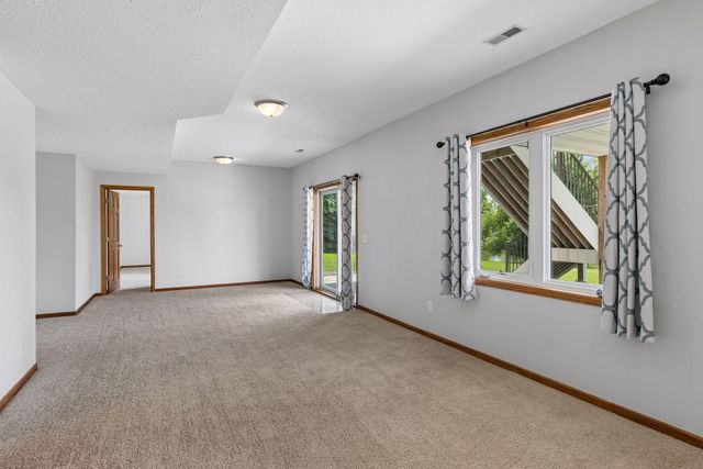 14255 Footbridge Way, Apple Valley, MN 55124