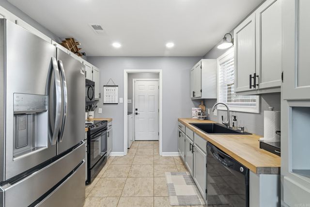 2220 Rainbow Drive, Conway, AR 72032