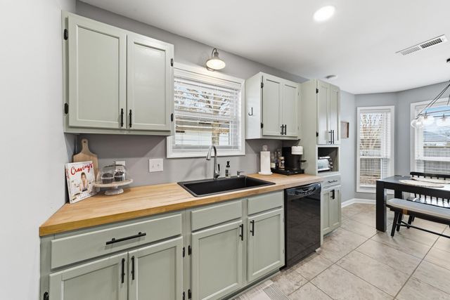 2220 Rainbow Drive, Conway, AR 72032