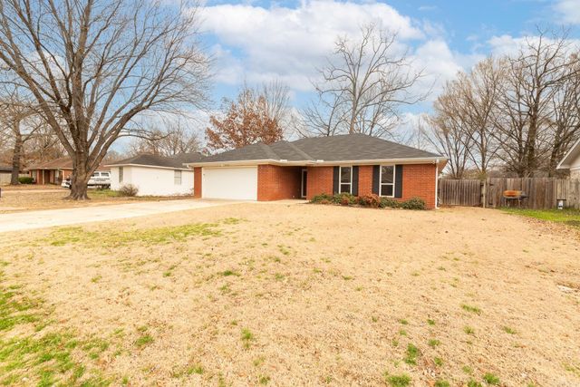 2220 Rainbow Drive, Conway, AR 72032