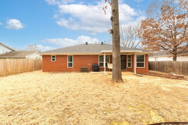 2220 Rainbow Drive, Conway, AR 72032