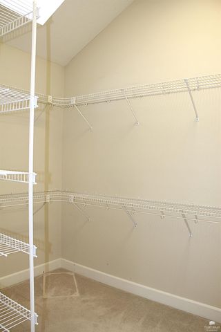 4837 Rockridge Ct., Manhattan, KS 66503