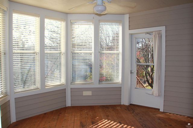 4837 Rockridge Ct., Manhattan, KS 66503