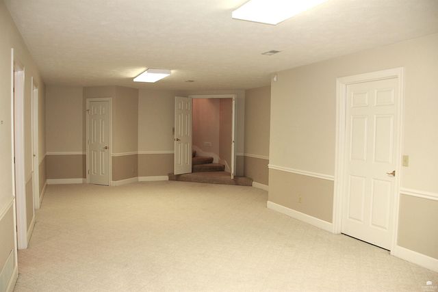 4837 Rockridge Ct., Manhattan, KS 66503