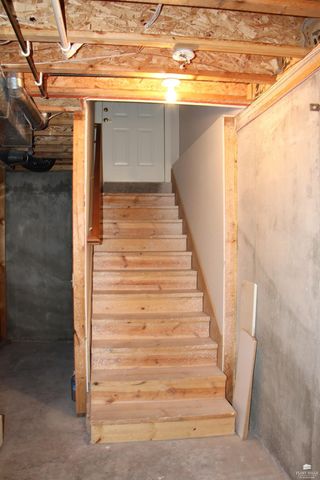 4837 Rockridge Ct., Manhattan, KS 66503