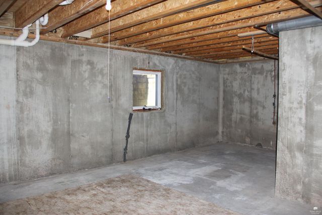 4837 Rockridge Ct., Manhattan, KS 66503