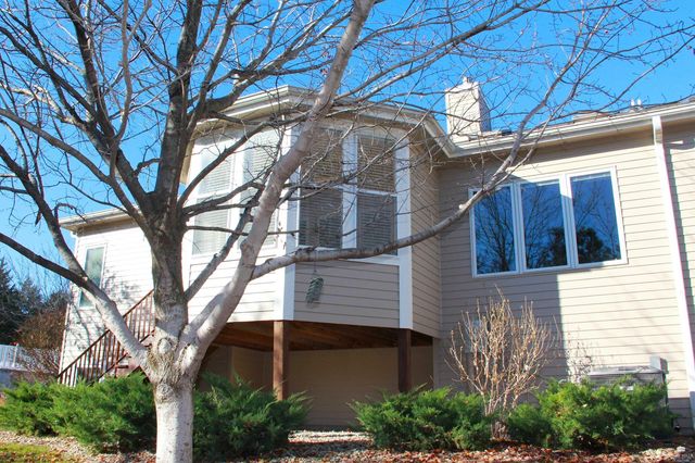 4837 Rockridge Ct., Manhattan, KS 66503