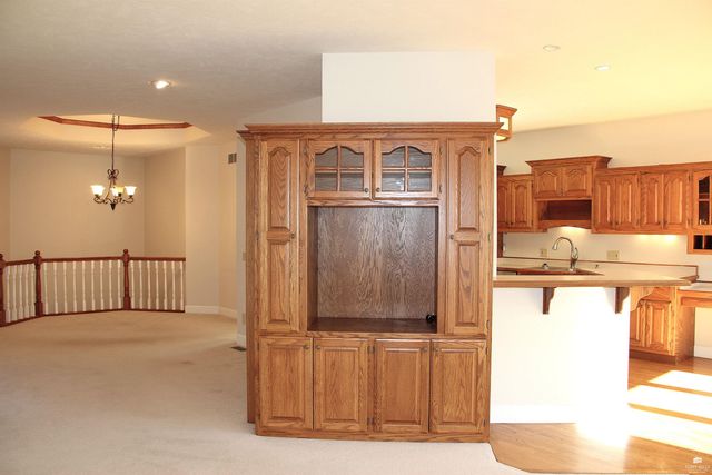 4837 Rockridge Ct., Manhattan, KS 66503