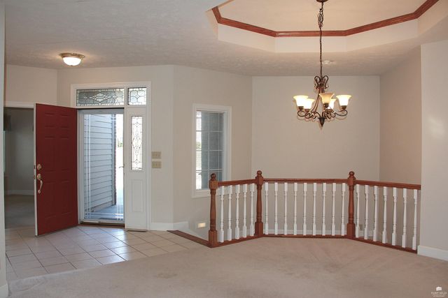 4837 Rockridge Ct., Manhattan, KS 66503