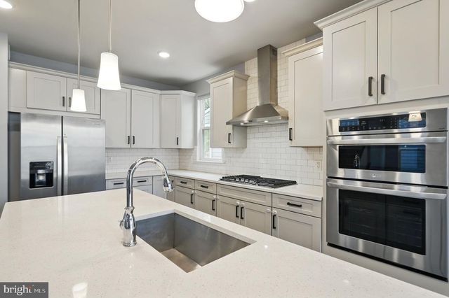 1843 MAGNOLIA FRUIT DR, Dumfries, VA 22026