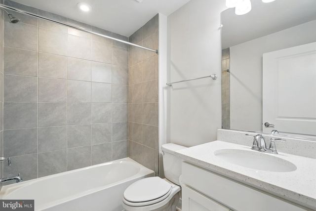 1843 MAGNOLIA FRUIT DR, Dumfries, VA 22026