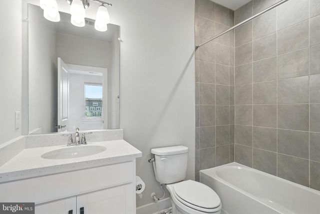 1843 MAGNOLIA FRUIT DR, Dumfries, VA 22026