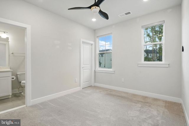 1843 MAGNOLIA FRUIT DR, Dumfries, VA 22026