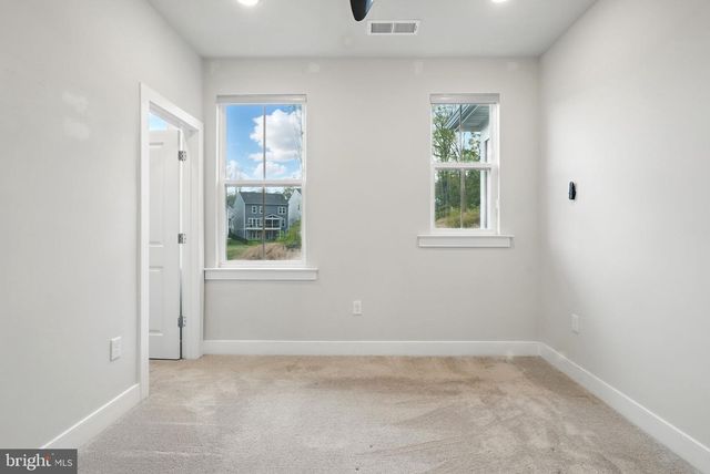 1843 MAGNOLIA FRUIT DR, Dumfries, VA 22026