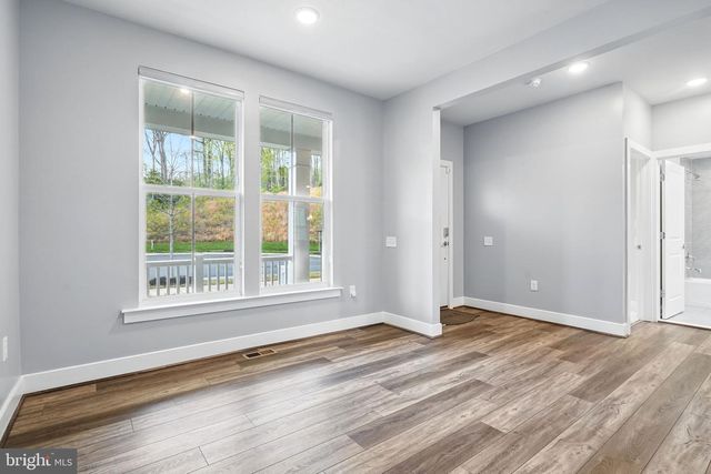 1843 MAGNOLIA FRUIT DR, Dumfries, VA 22026