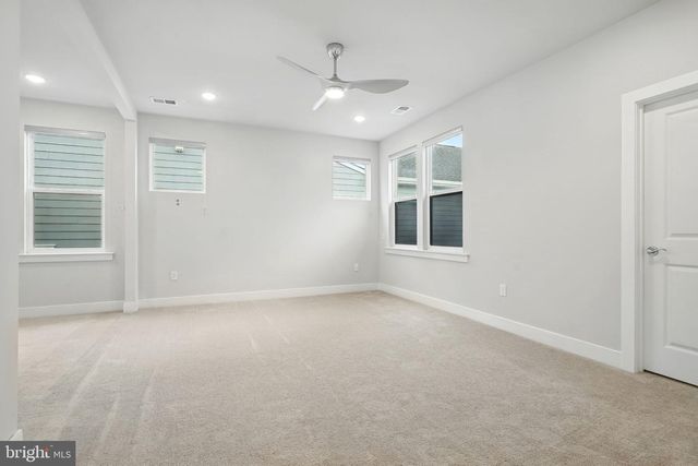 1843 MAGNOLIA FRUIT DR, Dumfries, VA 22026