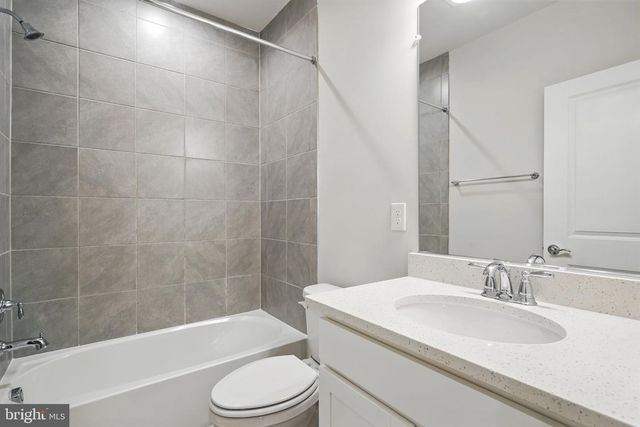 1843 MAGNOLIA FRUIT DR, Dumfries, VA 22026