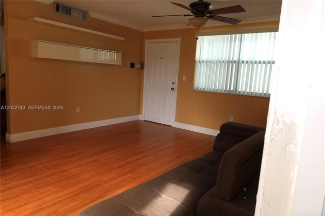 1850 NE 169th St 312, North Miami Beach, FL 33162