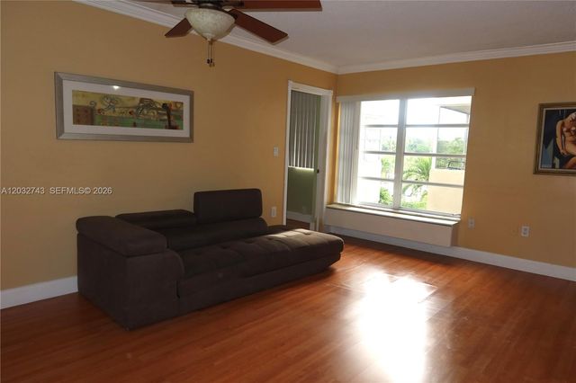 1850 NE 169th St 312, North Miami Beach, FL 33162