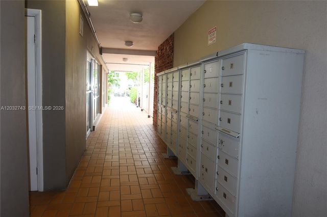 1850 NE 169th St 312, North Miami Beach, FL 33162