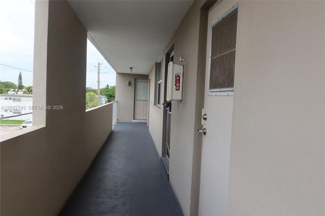 1850 NE 169th St 312, North Miami Beach, FL 33162